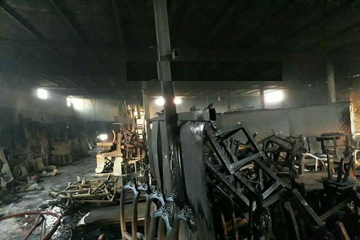 آتش سوزی کارگاه مبل