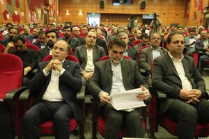دیدار وزیر جهاد کشاورزی با فعالان بخش کشاورزی کبودرآهنگ و تأکید بر توسعه پایدار