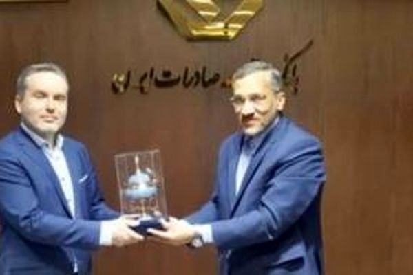 بانک توسعه صادرات ایران و بانک توسعه بلاروس درباره گسترش روابط کارگزاری مذاکره کردند