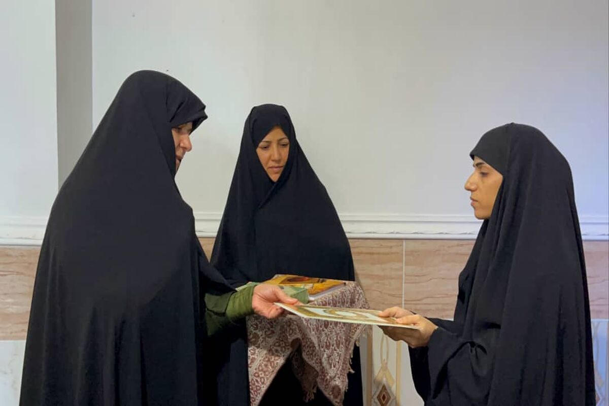 تجلیل از بانوی طلبه هرمزگانی