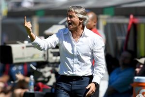 ایکاردی فروشی نیست