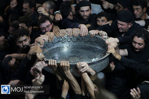 برگزاری مراسم طشت گذارای وبرنامه های ماه محرم دراردبیل 