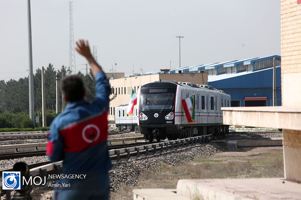 رونمایی از اولین نمونه قطار ملی مترو
