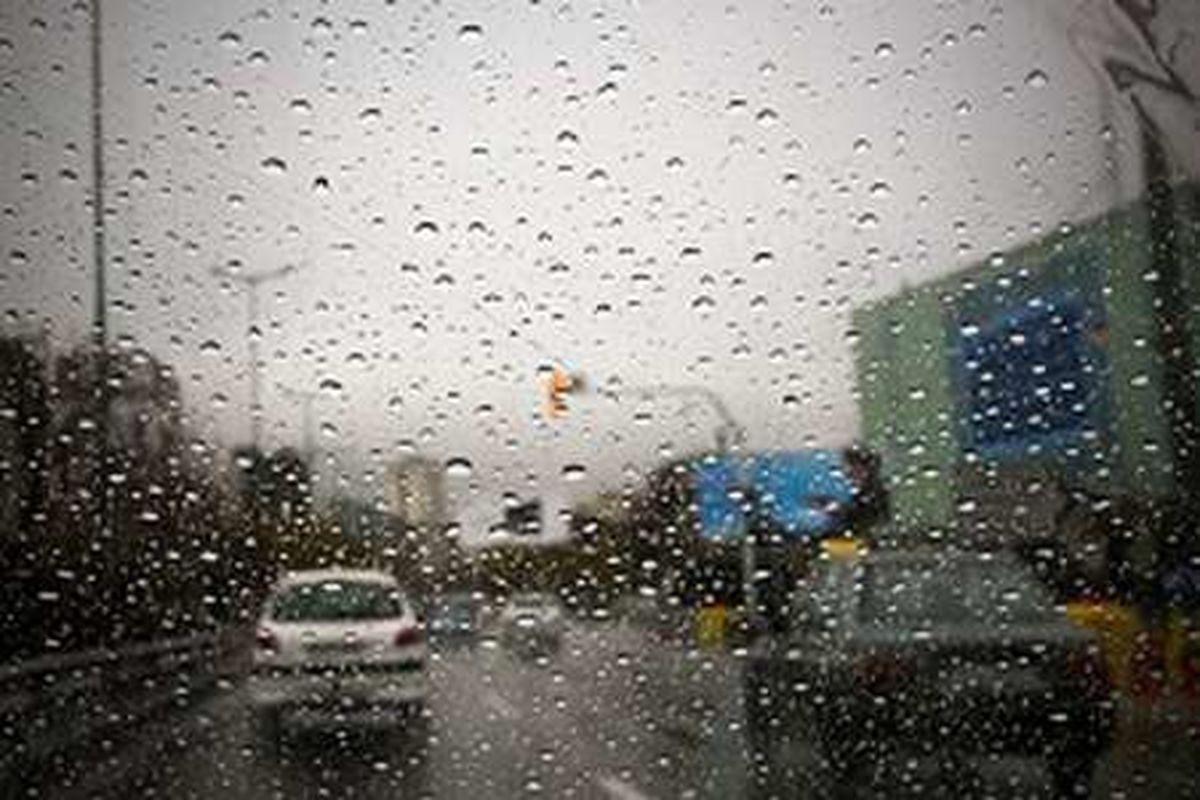رگبار پراکنده باران