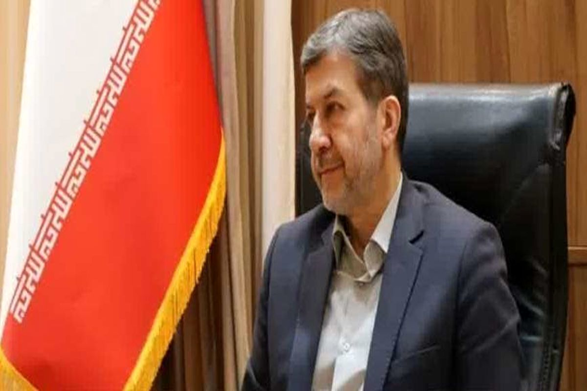 استاندار اصفهان.