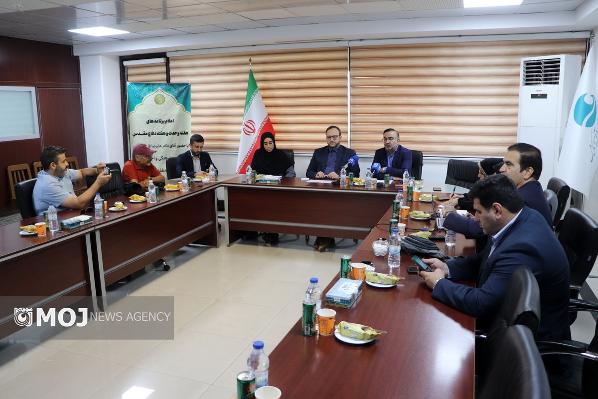 فاطمیان پور معاون فرهنگی منطقه آزاد کیش