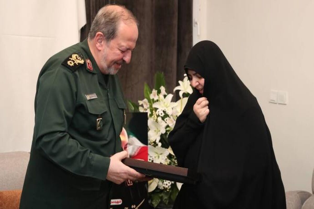 سرپرست وزارت دفاع