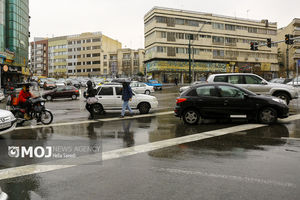 بارش و وزش باد شدید در مناطق شمالی و غربی