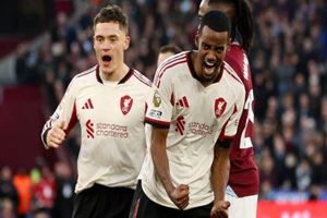 لیورپول بالاخره در هفته سیزدهم لیگ برتر انگلیس برد