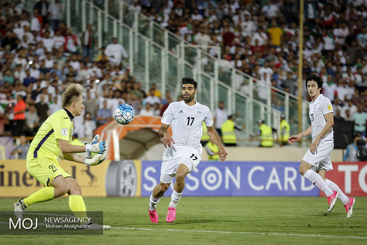 دیدار تیم های ملی فوتبال ایران و ازبکستان