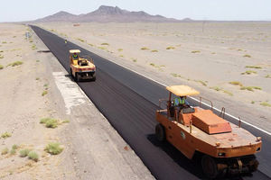 اجرای ۷۰۴ کیلومتر بهسازی و روکش آسفالت در محورهای مواصلاتی سیستان و بلوچستان