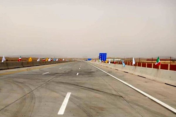  ۱۲.۵ کیلومتر از کنارگذر غربی قم با حضور وزیر راه و شهرسازی افتتاح شد