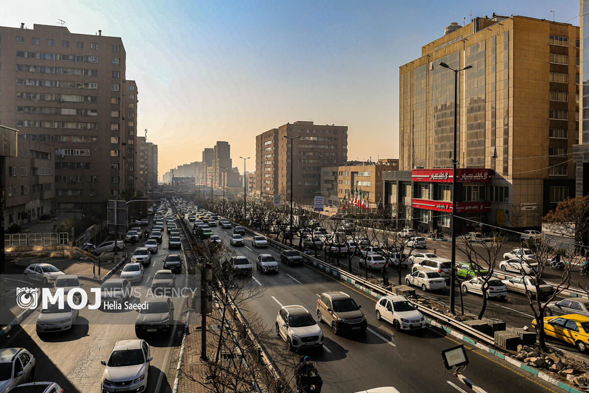 روزهای پر ترافیک آلوده  شهر تهران