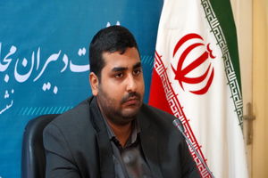 برخی با حرکت‌های مردمی در بستک مخالف هستند/ باید مدیران میانی را انقلابی کنیم