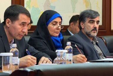 وزیر راه و شهرسازی ایران و وزیر حمل‌ونقل قزاقستان نشست مشترک برگزار کردند