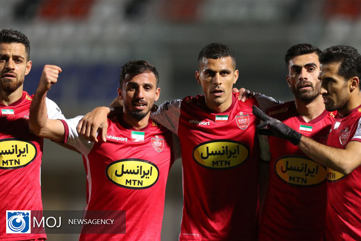 دیدار تیم های فوتبال پرسپولیس و گل گهر سیرجان