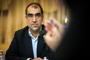 بهداشت و درمانی که خود بیمار است