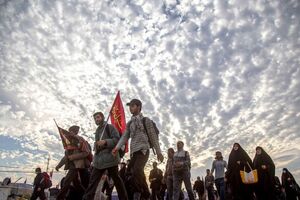 هدیه رهبر انقلاب به جوانان زائر استان هرمزگان