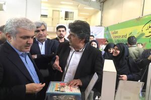 بازدید معاون علمی و فناوری رییس‌جمهور از پژوهشکده بیوتکنولوژی کشاورزی 