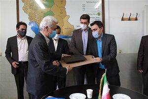 پیگیری موانع بازدارنده تحصیل از رئوس برنامه های فرمانداری است