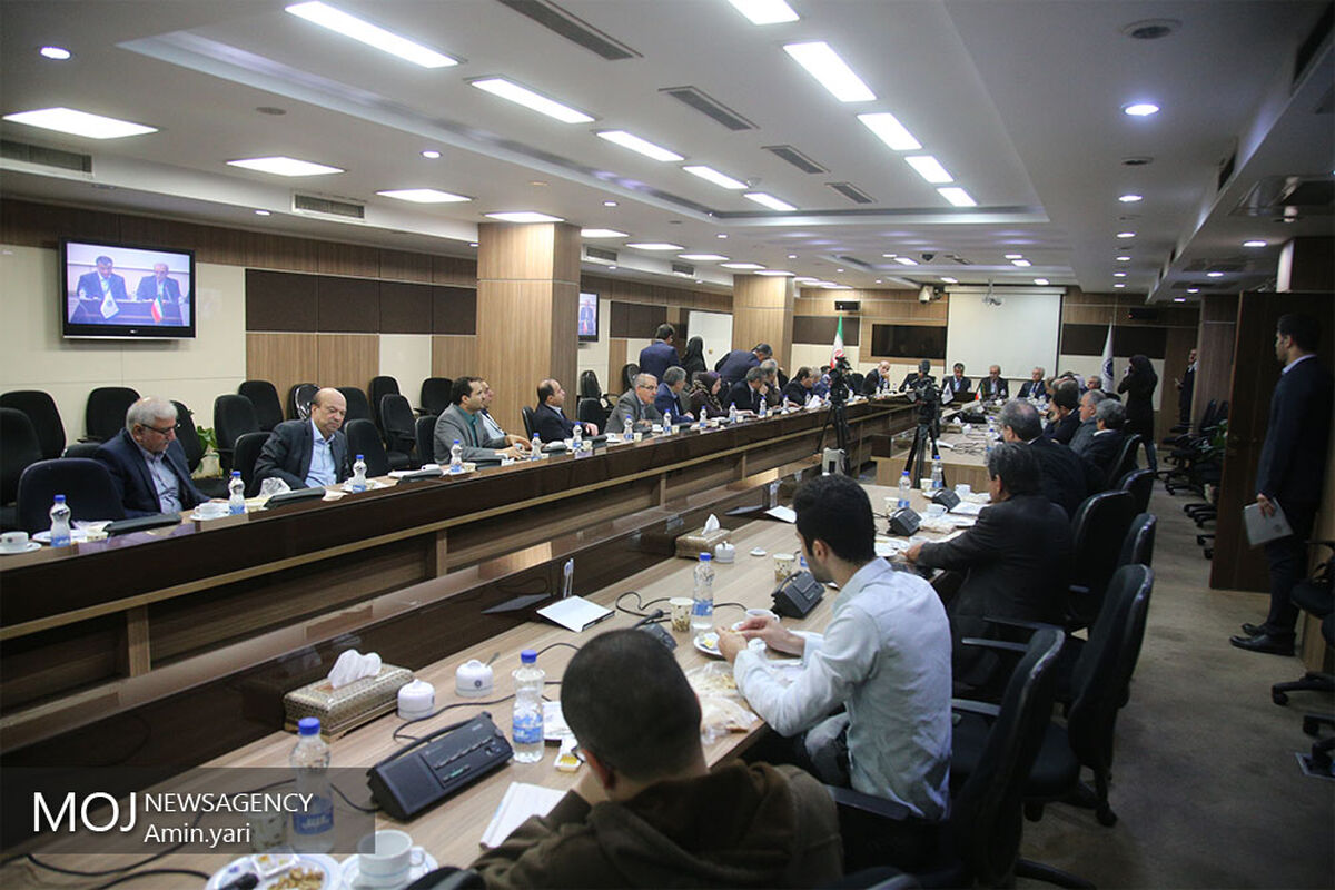 نشست وزیر پیشنهادی راه و شهر سازی با اعضای اتاق بازرگانی ایران