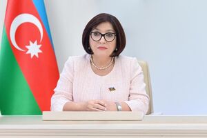 حضور رئیس مجلس جمهوری آذربایجان در مراسم تشییع رهبر شهید