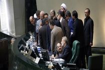 پیام از خارج مجلس برای فراکسیون امید در حمایت از شریعتمداری