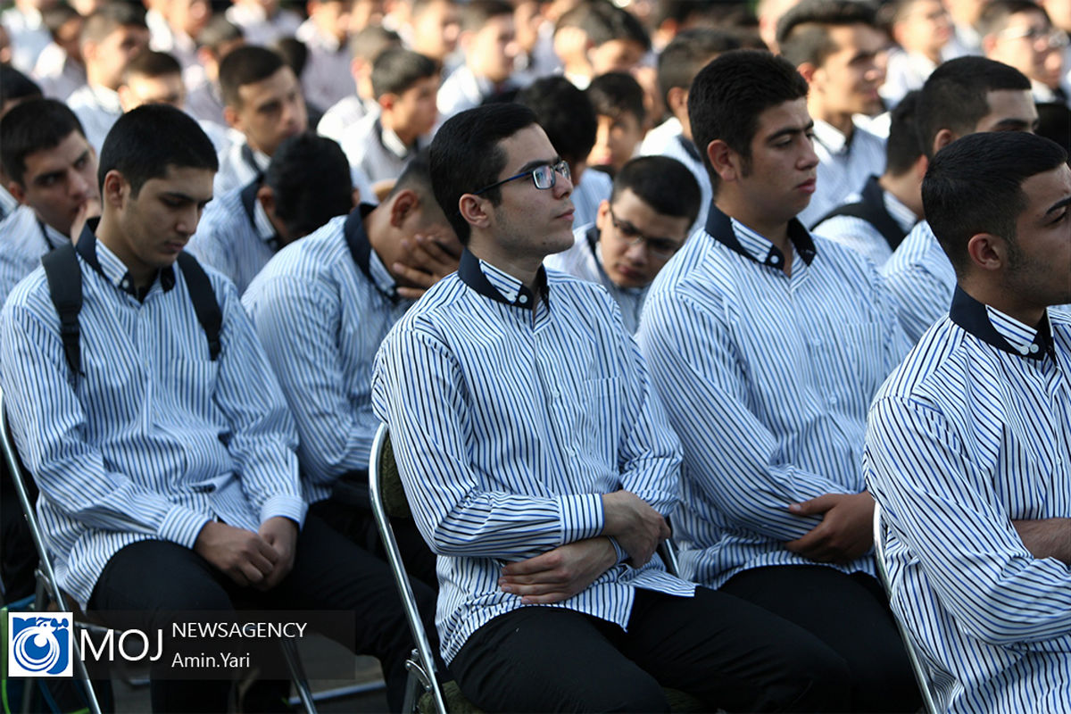 اهدای دوچرخه به دانش آموزان مدرسه ابوریحان بیرونی