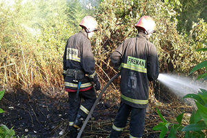 ۲۳ عملیات نفس گیر آتش سوزی علفزارها در رشت