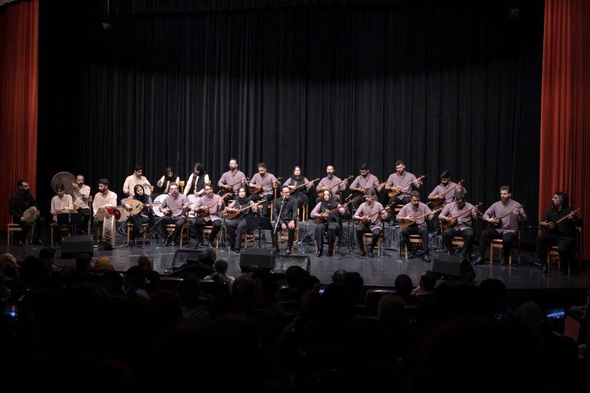 کنسرت تنبورنوازان «سِحر سَحر»‌ به خوانندگی وحید تاج