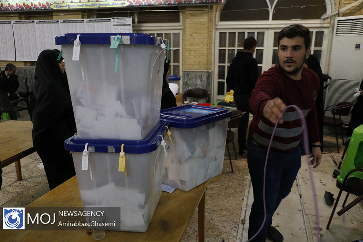 بازگشایی صندوق انتخابات و آغاز شمارش آرا در مسجد لرزاده