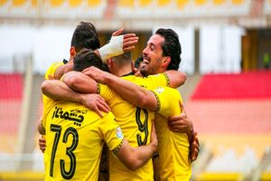 سپاهان با سه گل ترمز تراکتور را کشید