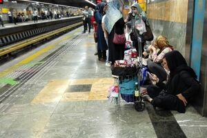 ۲۷۰۰ دستفروش در متروی تهران شناسایی شدند