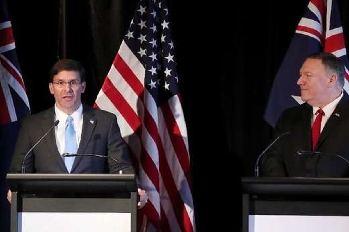 پمپئو و مارک اسپر