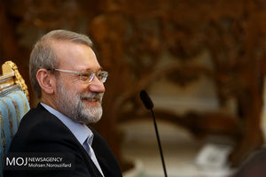 علی لاریجانی از نمایشگاه بین‌المللی کتاب تهران بازدید کرد 