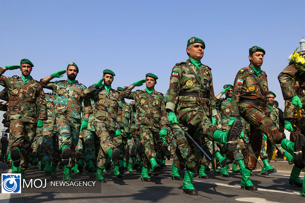 رژه نیروهای مسلح در اصفهان