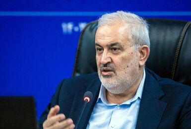 وزیر نیرو از افتتاح هفتگی ۱۰۰ مگاوات نیروگاه خورشیدی خبر داد