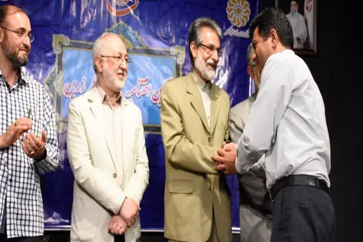 درخشش نویسنده یزدی