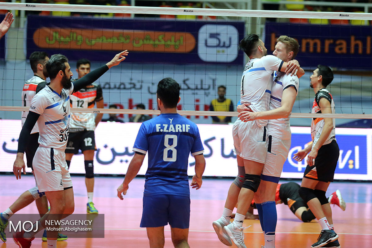 دیدار تیم های والیبال پیکان تهران و بانک سرمایه