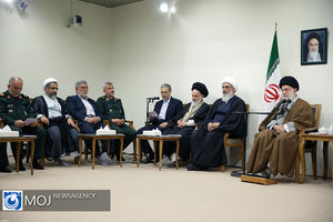 دیدار دست‌اندرکاران کنگره ۲۰۰۰ شهید بوشهر با مقام معظم رهبری