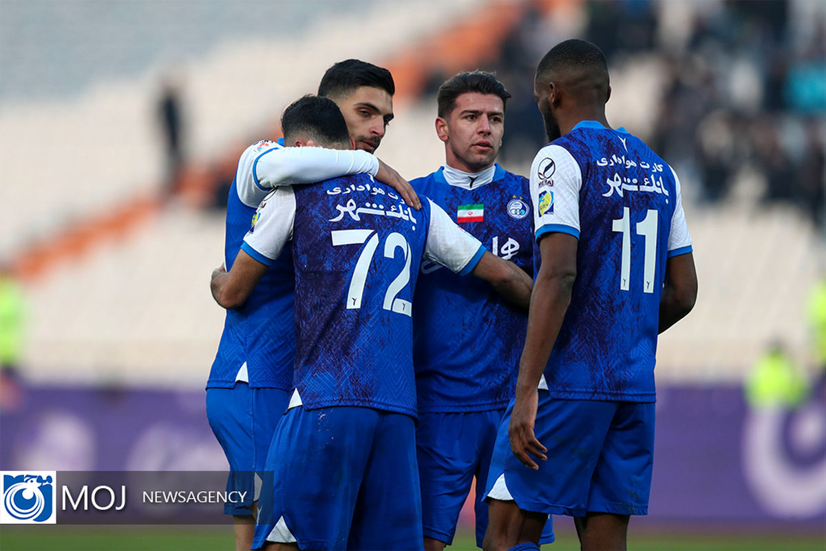 دیدار تیم های فوتبال استقلال و ملوان بندر انزلی