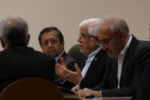 فرماندهی رهبر انقلاب و وفاداری رئیس‌جمهور به نظام بی‌نظیر است