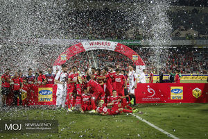 رونمایی از مدال و جام قهرمانی لیگ برتر فوتبال