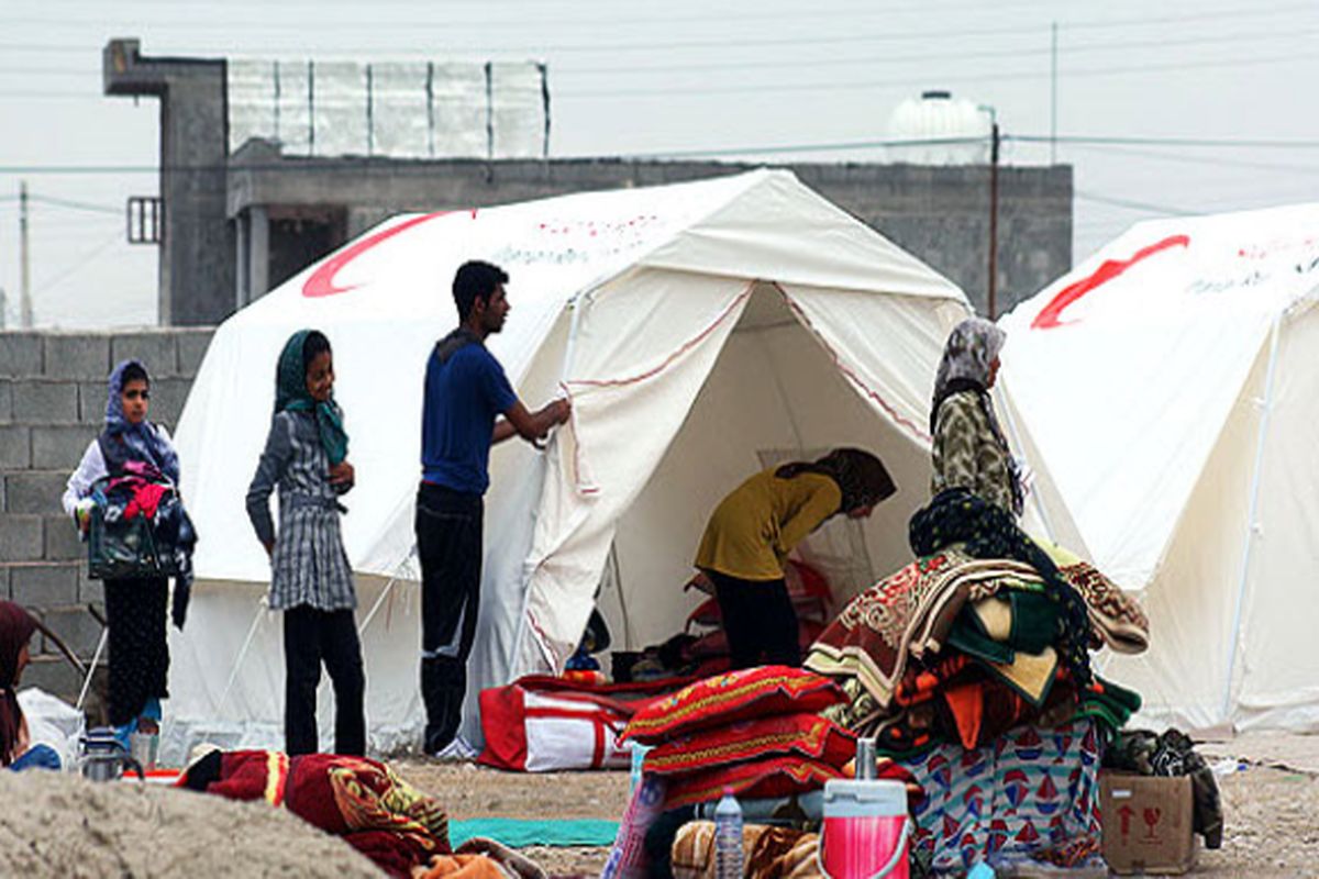 دوش حمام صحرایی در ۶ نقطه از شهر سرپل ذهاب