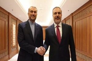 وزیران خارجه ایران و ترکیه درباره پیامدهای تجاوز اسرائیل به کنسولگری ایران گفتگو کردند