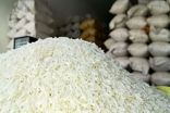 ترخیص بیش از ٤١ هزار تن برنج وارداتی از گمرکات با همکاری دستگاه قضایی و استانداری هرمزگان