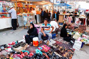 افتتاح نخستین بازار روز کرامت اهواز با هدف توسعه محله‌ها و تأمین نیاز مردم