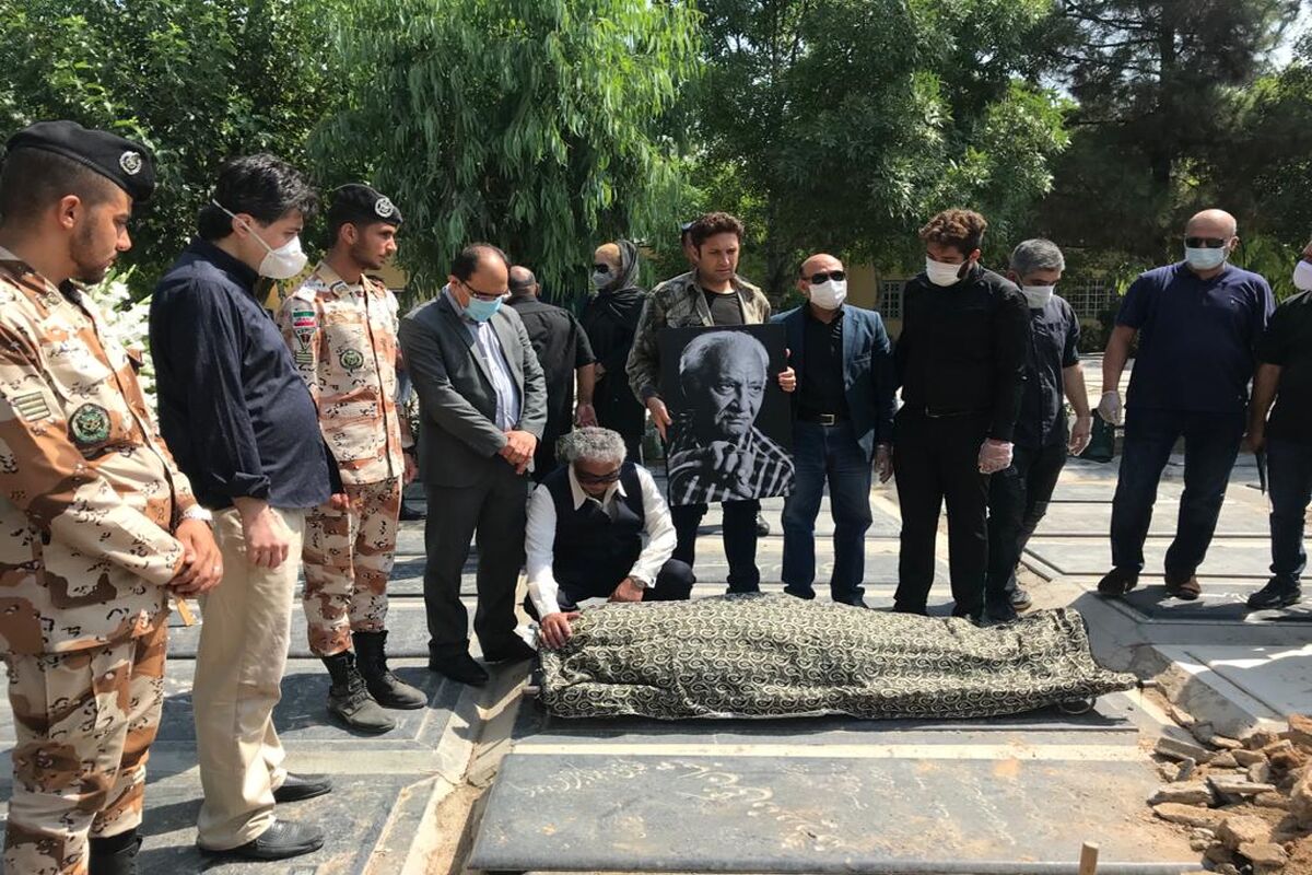 پیکر حسن شریفی در قطعه هنرمندان به خاک سپرده شد