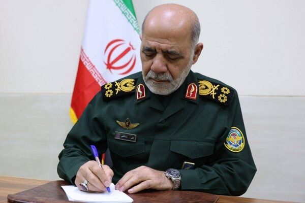 قاتلان قائد شهید را قصاص خواهیم کرد