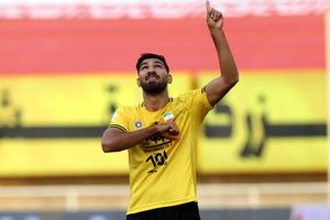 مغانلو به پرسپولیس نیامد و در اتحاد کلباء ماندنی شد